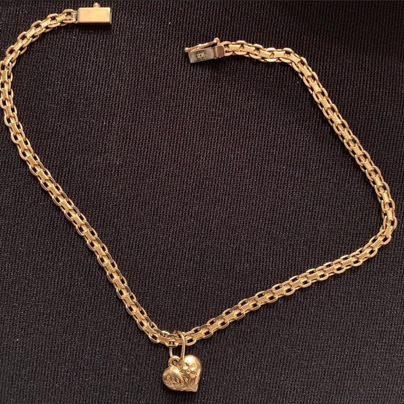 Beautiful Woman Beautiful Jewelry Blue Chalcedony Oval Cabochon Stone Ring - Picture 13 of 16